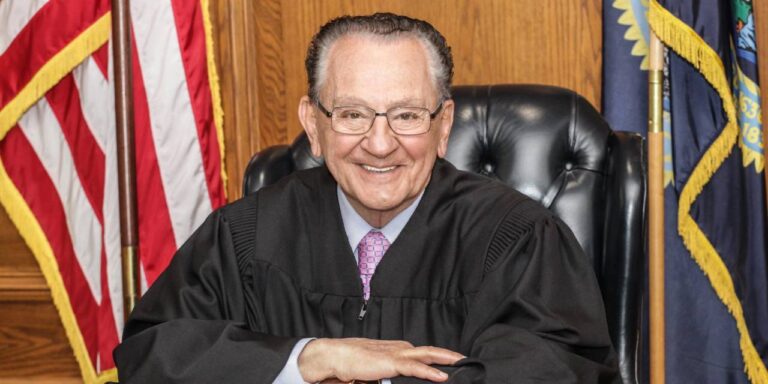 babacan yargic hayatini kaybetti 8fxcjLKm