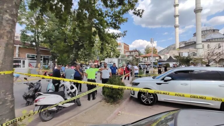 bucakta silahli saldiri 2 yarali JsQq289m