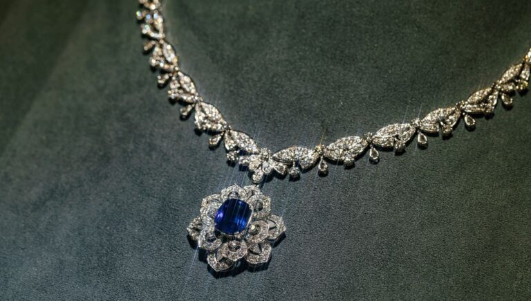 kacak degerli tas ticaretine operasyon piyasa degeri 445 milyon 750 bin lira degerinde mkmzXBL5