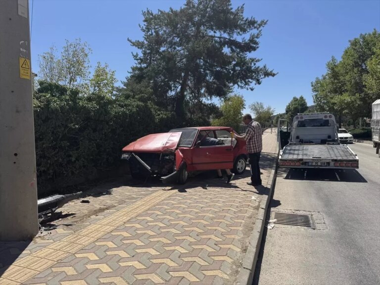 kastamonuda trafik kazasi surucu yaralandi HO9AEvXC