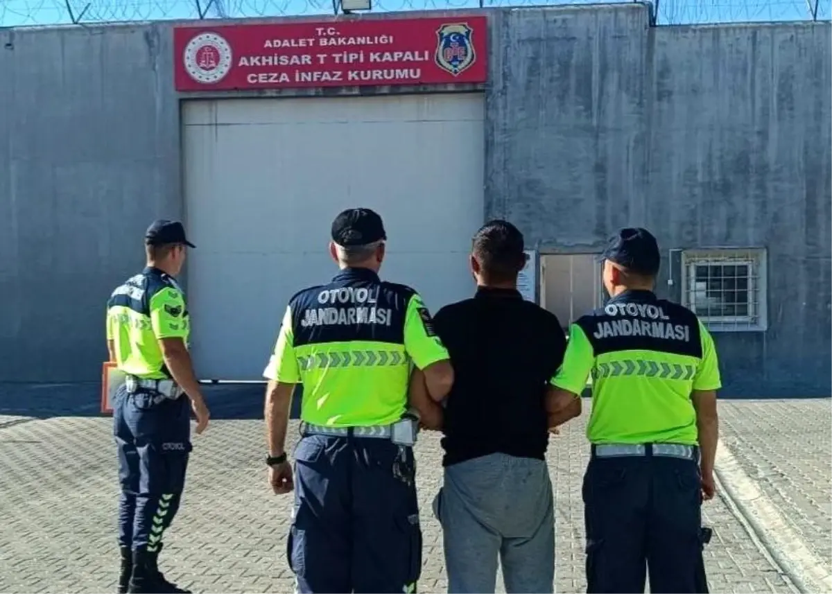 27 yil hapis cezali firari yakalandi acmnpvD6