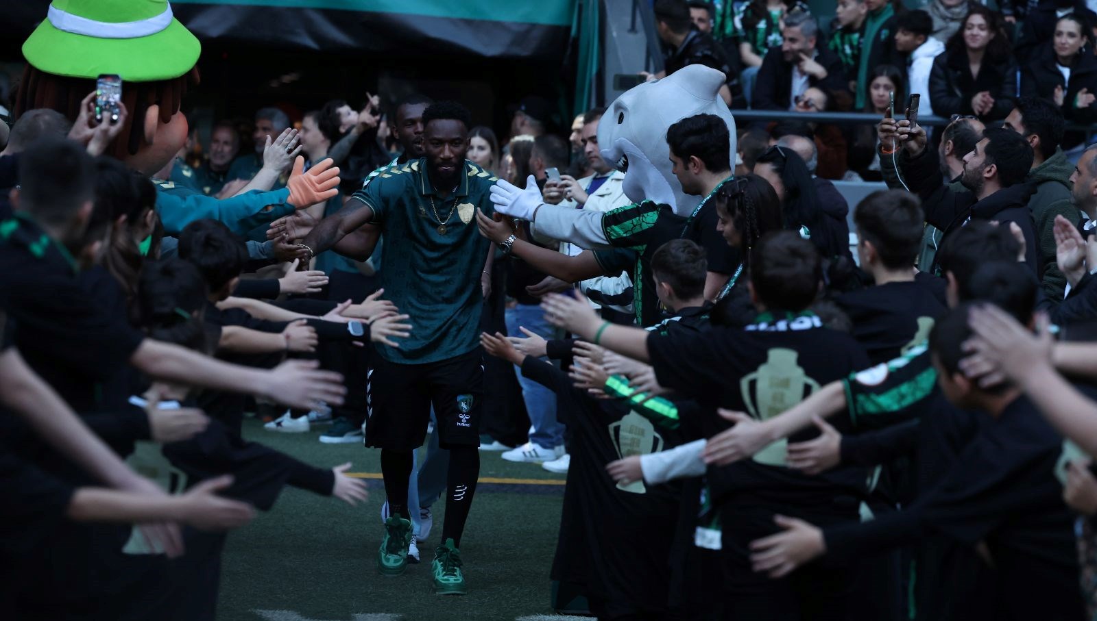 kocaelispor appindangoye ile yollari ayirdi 34FMhEL9