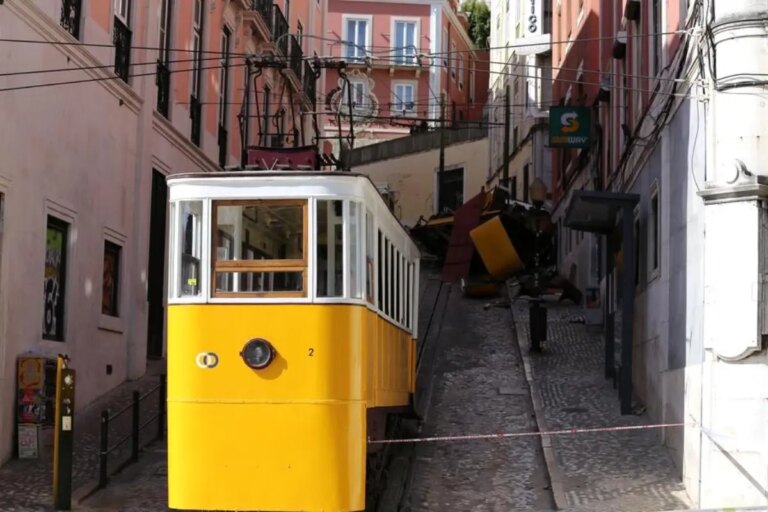 lizbonda funikuler kazasi 16 olu 22 yarali cZ5yHMyL