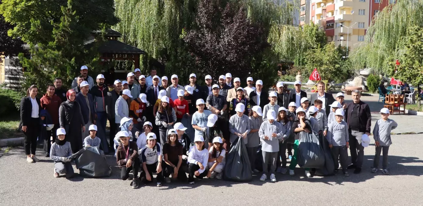 oltuda dunya temizlik gunu etkinligi kNZ1SxWt