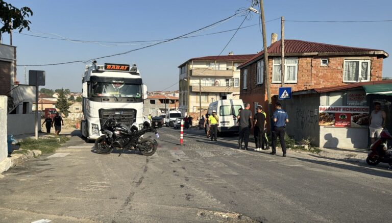 yolun karsisina gecen kadin tirin altinda kaldi ikhJgX5u