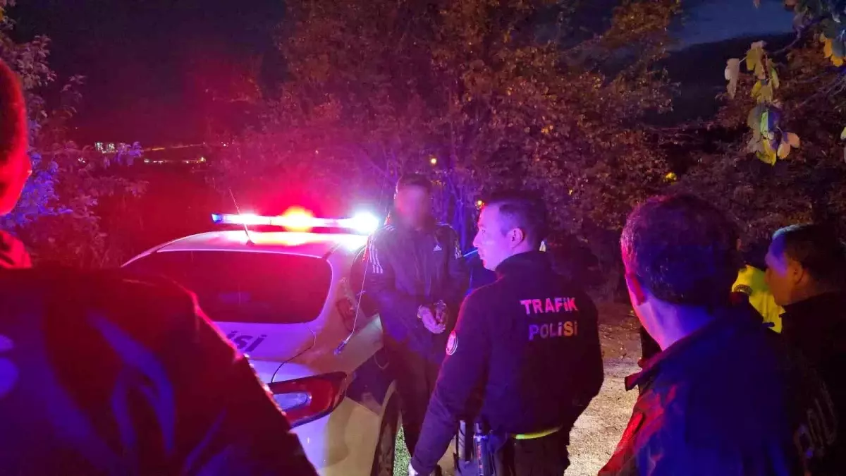 alkol influansli surucu polisi kovalamacaya tuttu YwlKwb7d.jpg