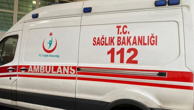 antalyada kaza karsiya gecmek isterken oldu K3bbKCik.jpg