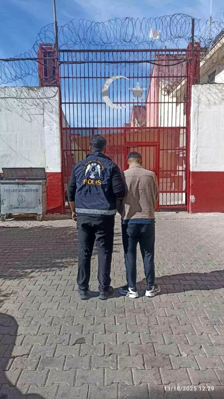 aydinda firari hukumlu polisi tarafindan yakalandi LUmzgXrR.jpg