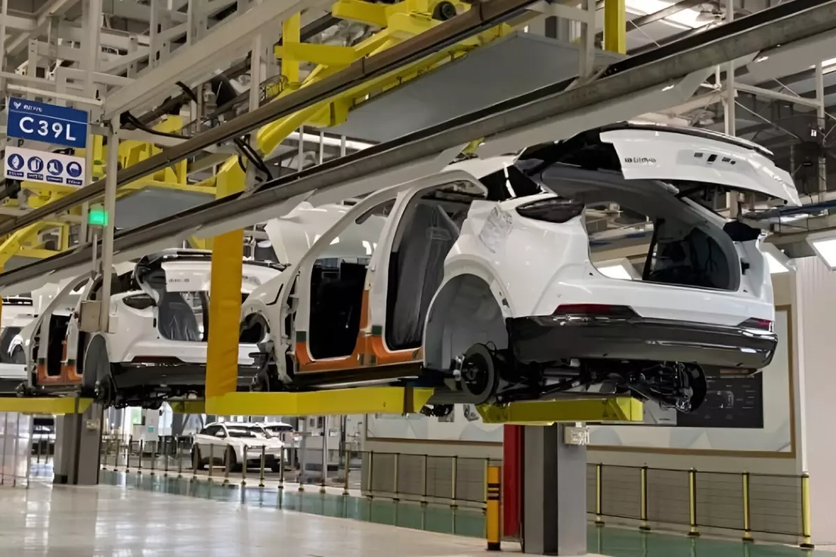 binlerce calisani bulunan otomotiv devi iflas bayragini cekti EcQhnVLs.jpg