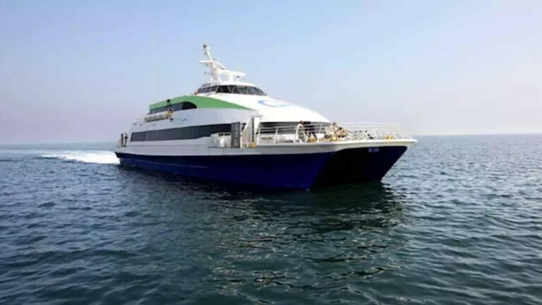 firtina sebebiyle iptal edilen vapur seferleri aciklandi CPRwsUee.jpg