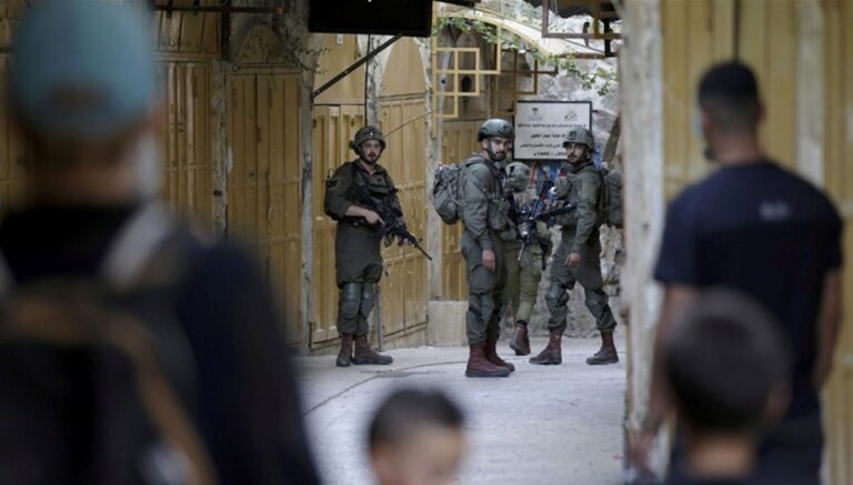 israil ordusu kuduste iki filistinliyi vurdu eGFqCaRp.jpg