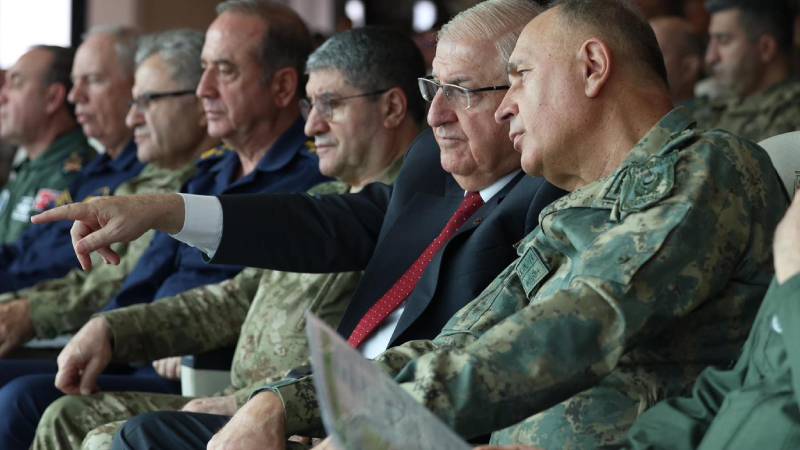 mill savunma bakani guler pkknin basta suriyede olmak uzere tum uzantilari silahlarini teslim etmeli 2Fa3PINn