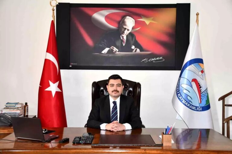 turkelide yeni kaymakam goreve basladi bex8MadI.jpg