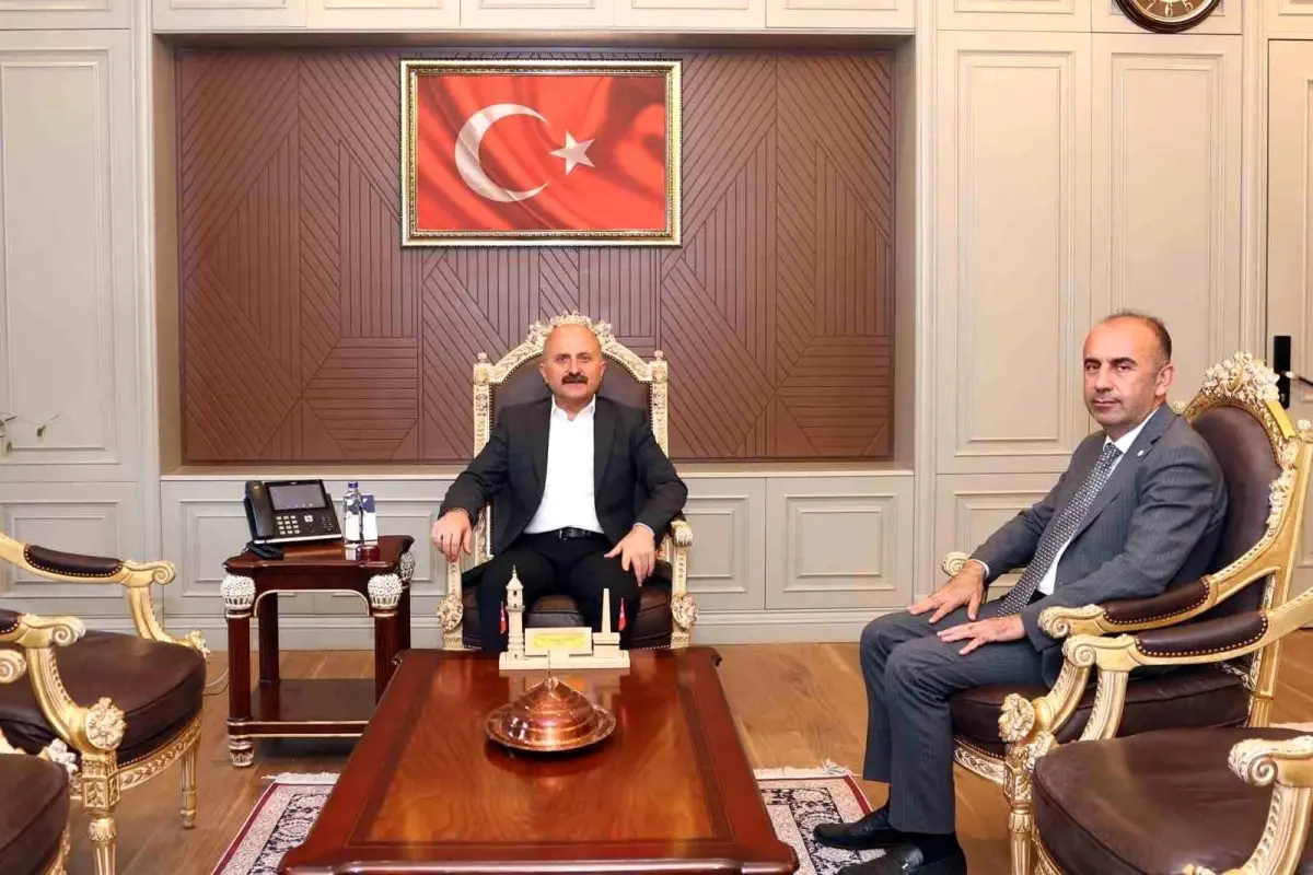 vali varol rektor kelesi ziyaret etti 8MZnmUf4.jpg