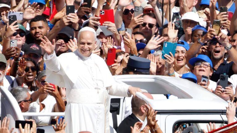 vatikanda papa 14 leonun katilimiyla isvicre muhafizlari yemin toreni duzenlendi 7zSLFKmu