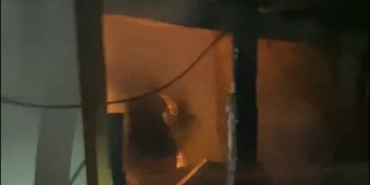 ali kocun evinde patlama ve yangin 9mtZhygA.jpg