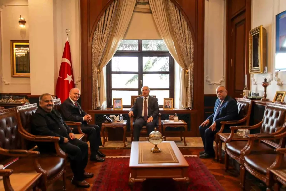 duzce heyeti trabzonda onemli ziyaretlerde bulundu DUUjfi1c.jpg