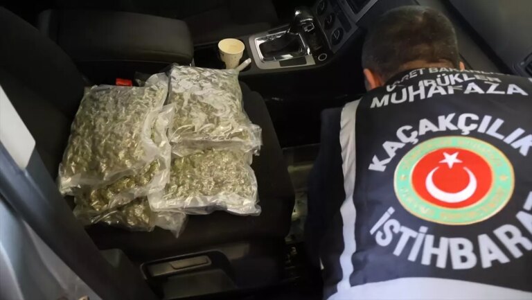 uyusturucu-operasyonlarinda-buyuk-basari-AcyVOJXt.jpg