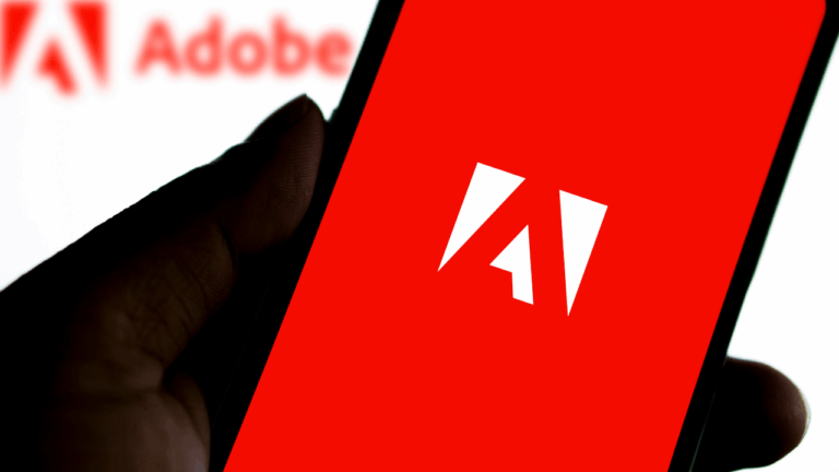 adobe-acrobat-yapay-zeka-destegiyle-pdfleri-podcastlere-donusturuyor-K44WtTGa.png