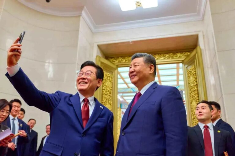 lee-jae-myungdan-xi-ile-selfie-NyqfZeTs.jpg