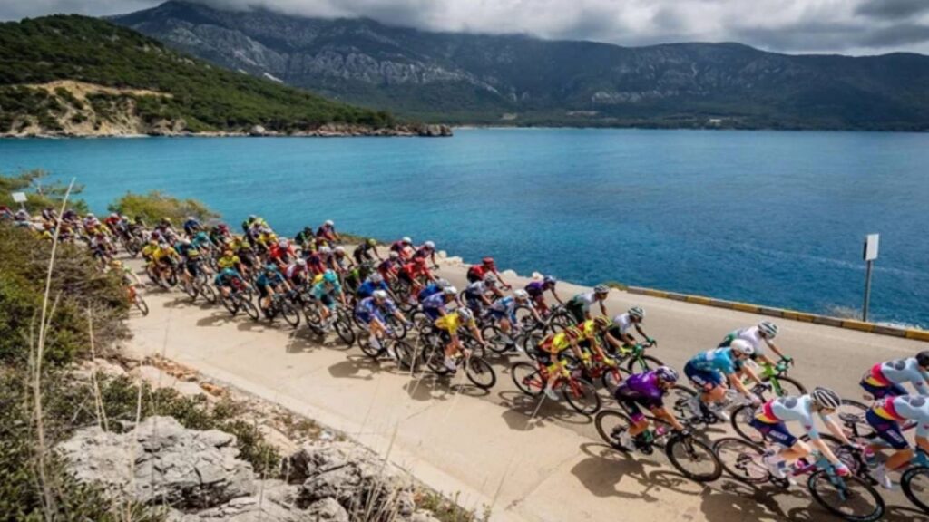 turkiye-bisiklet-turu-turizm-basta-olmak-uzere-pek-cok-alanda-ulkemize-katki-sunuyor-bir-4PHXrA48