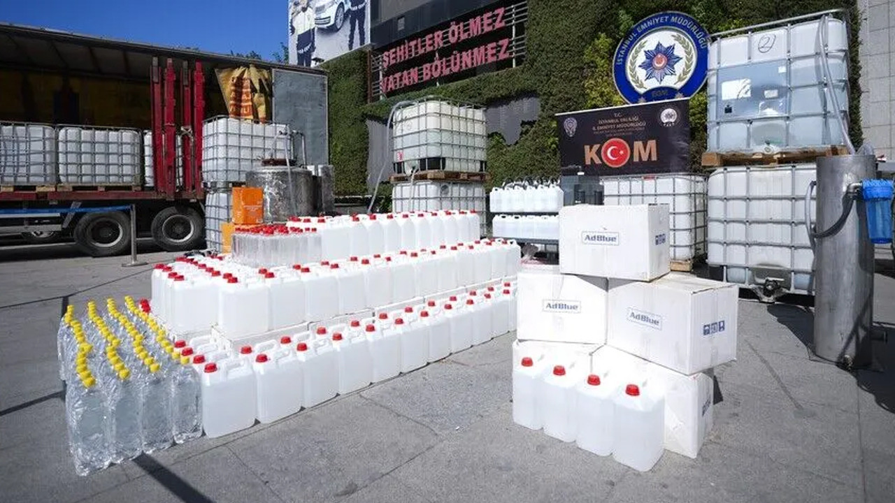 Kaçakçılıkla mücadelede dev bilanço: Yılbaşından bu yana 22 bin 809 operasyon yapıldı Kacakcilikla mucadelede dev bilanco yilbasindan bu yana 22 bin 809 operasyon yapildi J7P3L85j